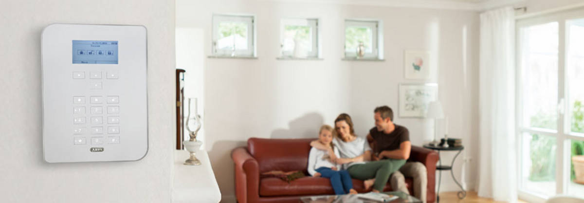 Wohnraum mit Alarmanlage